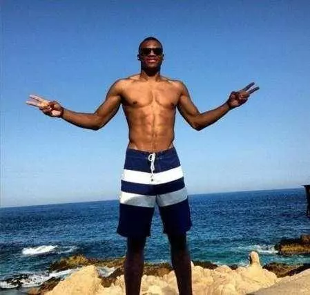 他太冷静，太致命