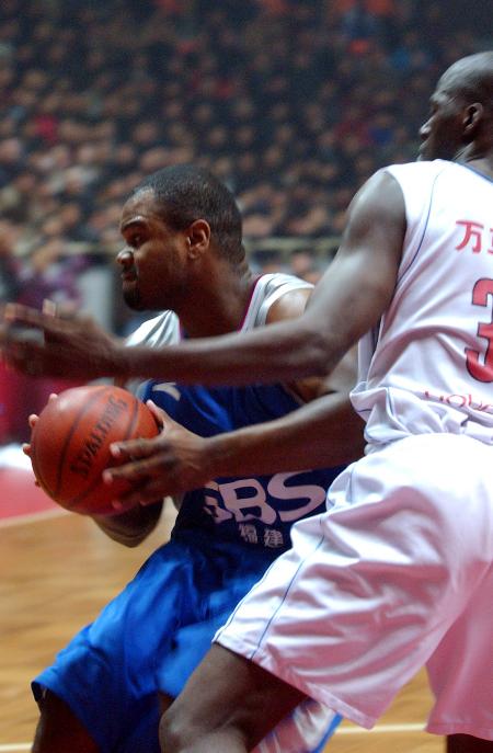 终于能拿分了，欧冠四战全败的本菲卡和阿贾克斯下轮直接交手