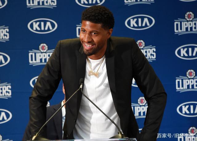 斯图加特的恩达夫在伤愈后重拾状态：逆境中的前锋之路