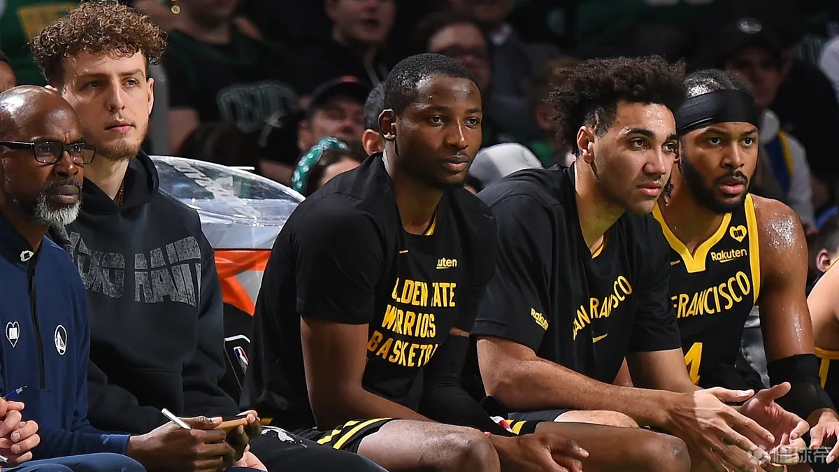 国王官方：德拉维多瓦和布鲁斯可以出战对阵野猫