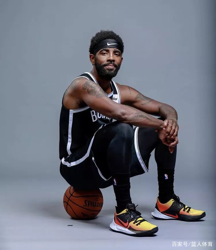 美记：快船没明确提到要裁掉保罗，可能等12月15日后再交易他